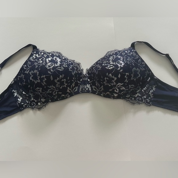 NWOT Victoria's Secret Midnight Floral Lace Bra Size 38D - Picture 5 of 7